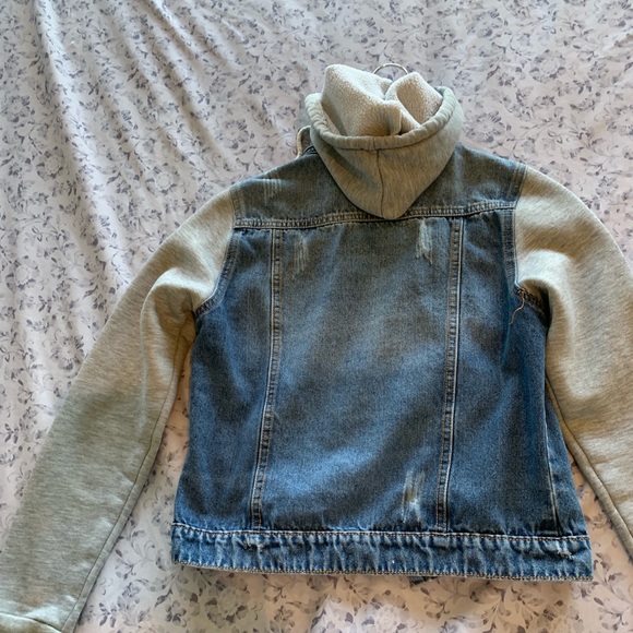 Jean jacket - Picture 2 of 2